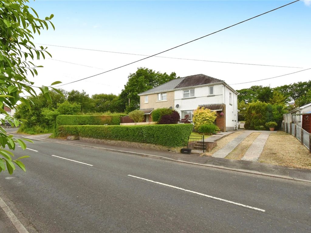 3 bed semidetached house for sale in Saron Road, Saron, Ammanford, Carmarthenshire SA18, £