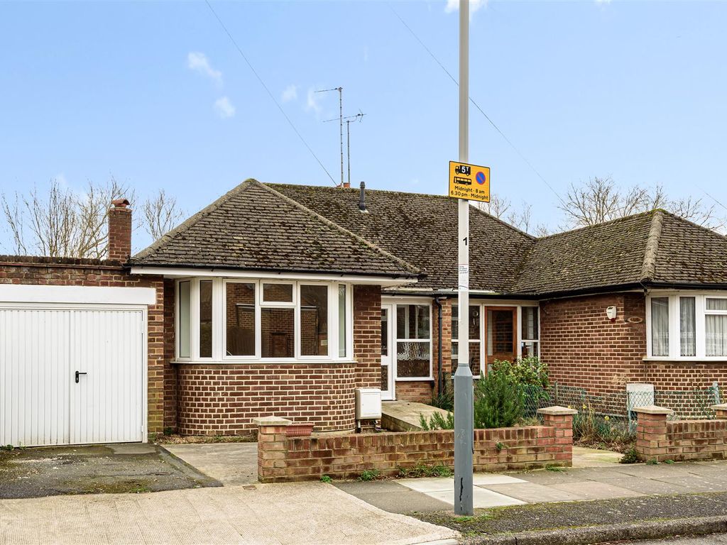 2 bed bungalow for sale in Oxford Drive, Ruislip HA4 Zoopla
