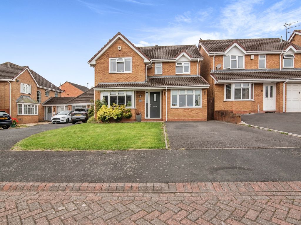 4 bed detached house for sale in Marsh Avenue, Long Meadow, Worcester WR4, £400,000 Zoopla