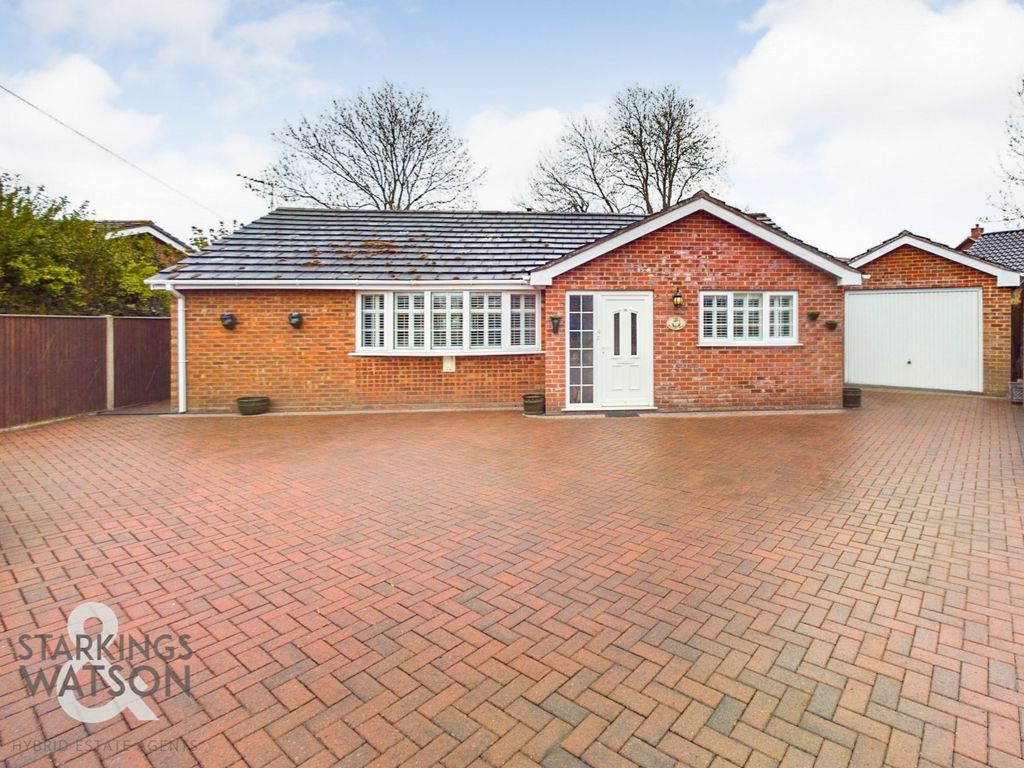 4 bed detached bungalow for sale in Skedge Way, Blofield Heath, Norwich NR13 Zoopla