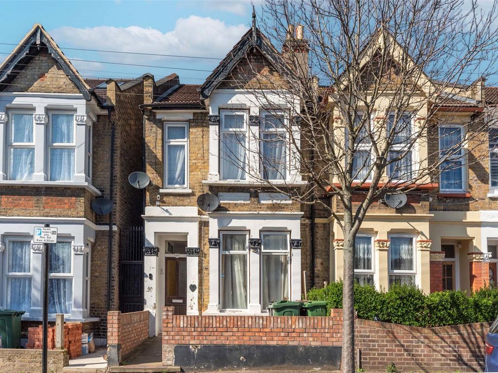 2 bed flat to rent in Knotts Green Road, Leyton, London E10 Zoopla