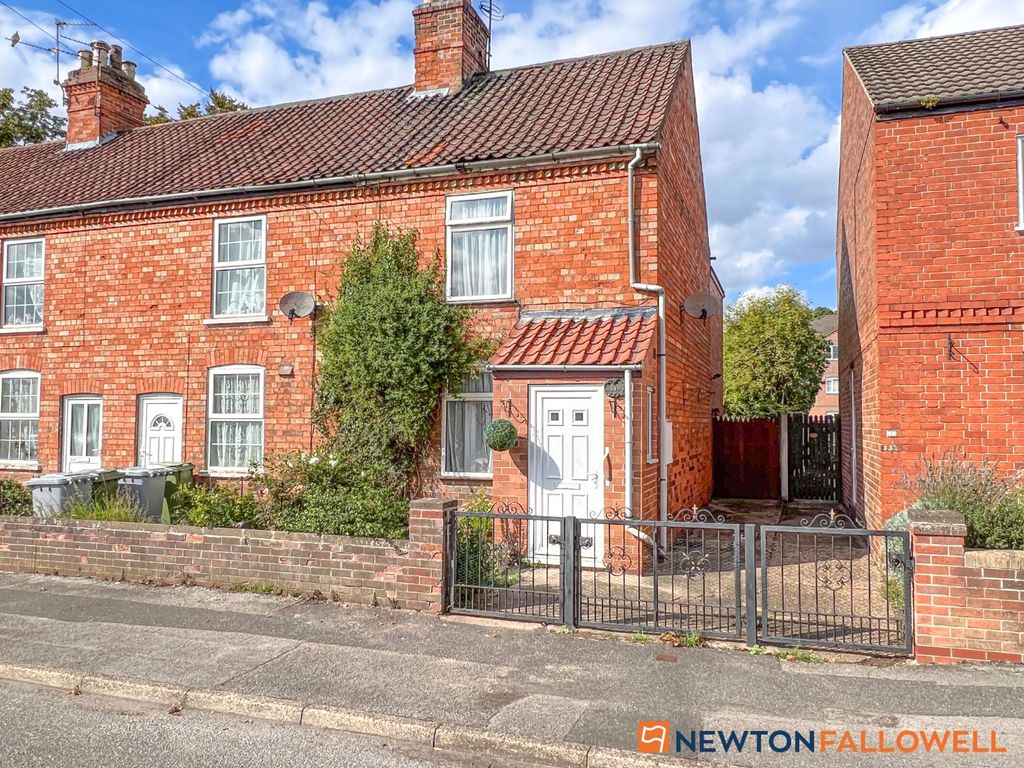 2 bed end terrace house for sale in Main Street, Balderton, Newark NG24