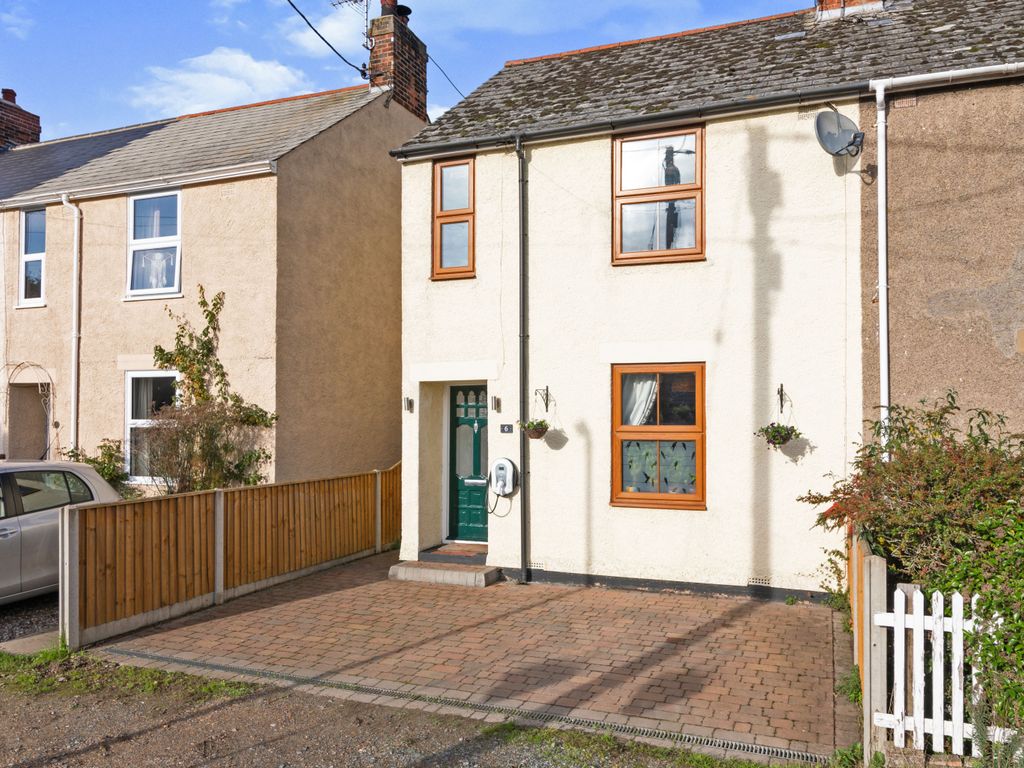 3 bed semidetached house for sale in Homefield Avenue, Beccles NR34