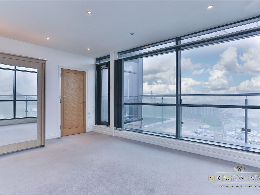 3 bed for sale in Albert Road, Plymouth, Devon PL2, £180,000