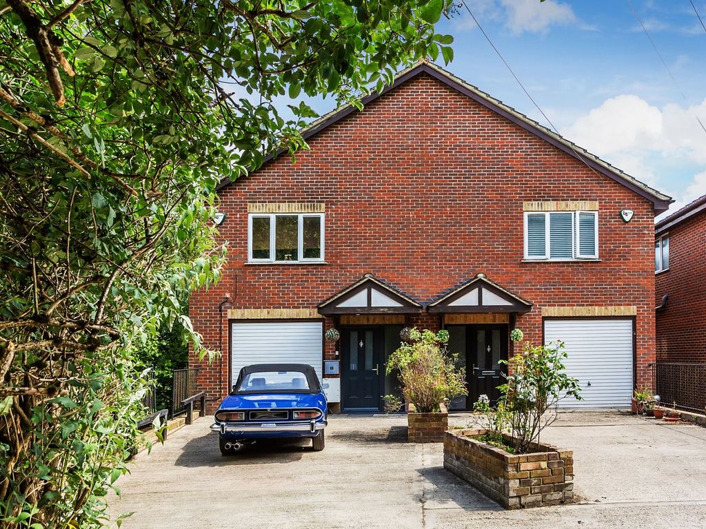 4 bed semidetached house for sale in Beech Road, Biggin Hill