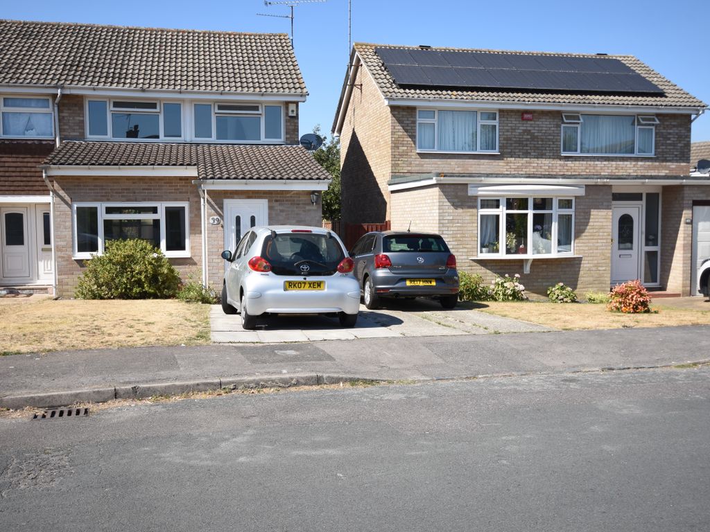 3 Bed Semi Detached House To Rent In Springdale Earley Reading Rg6 £