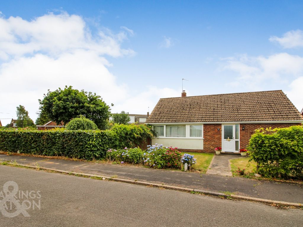 3 bed detached bungalow for sale in Skedge Way, Blofield Heath, Norwich NR13 Zoopla