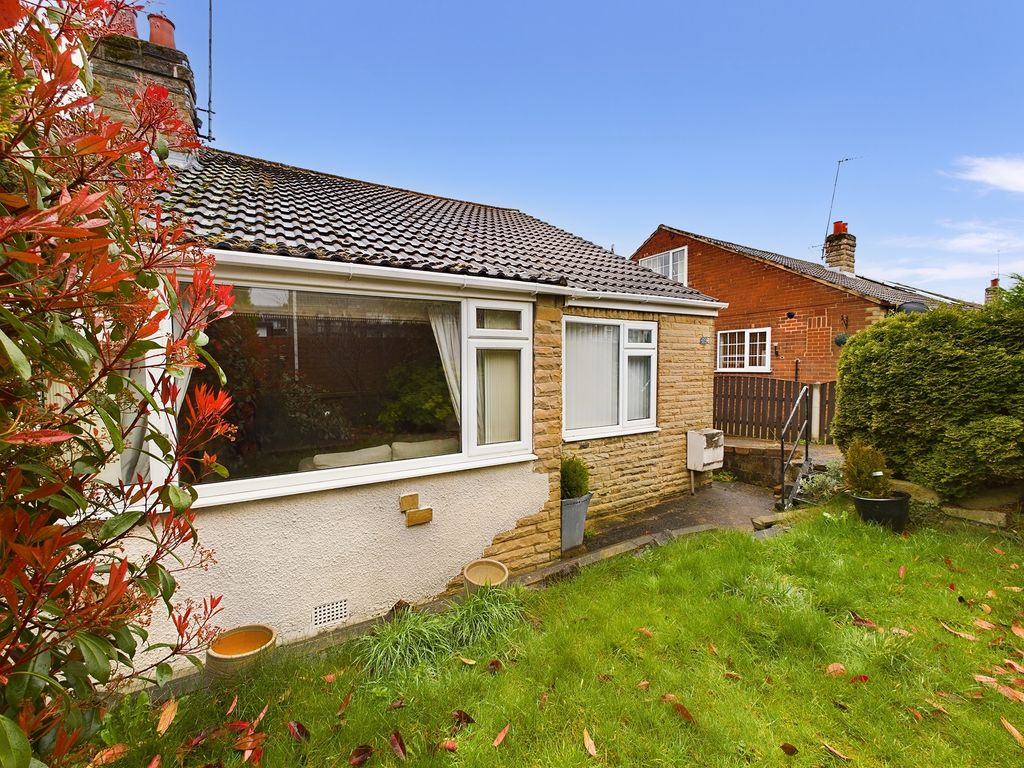 3 bed bungalow for sale in Lindale Garth, Kirkhamgate, Wakefield WF2, £