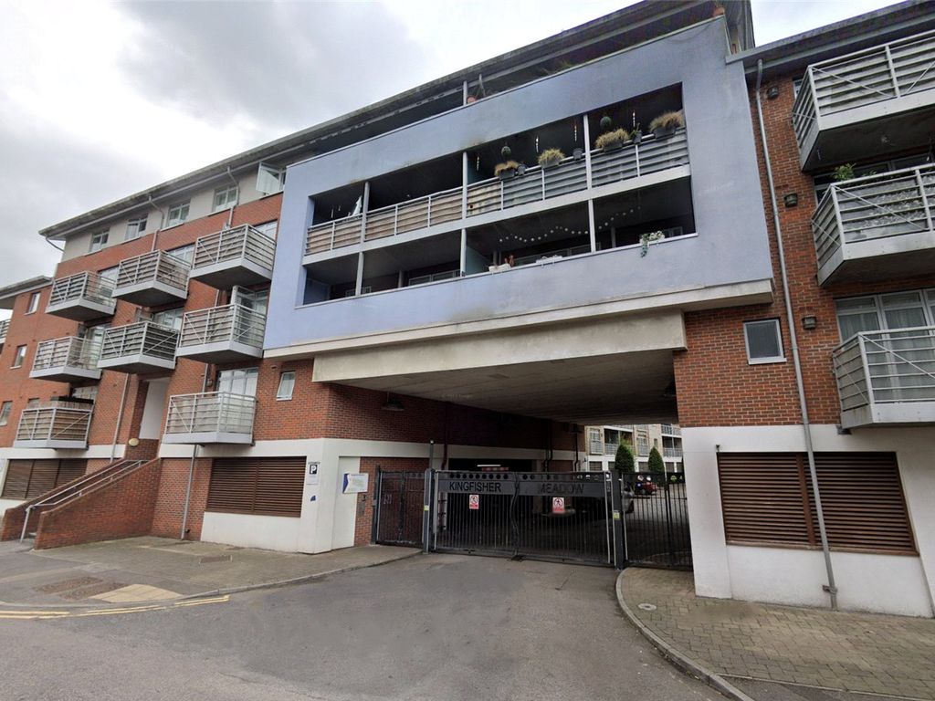 1 bed flat for sale in Kingfisher Meadow, Maidstone ME16, £150,000 Zoopla