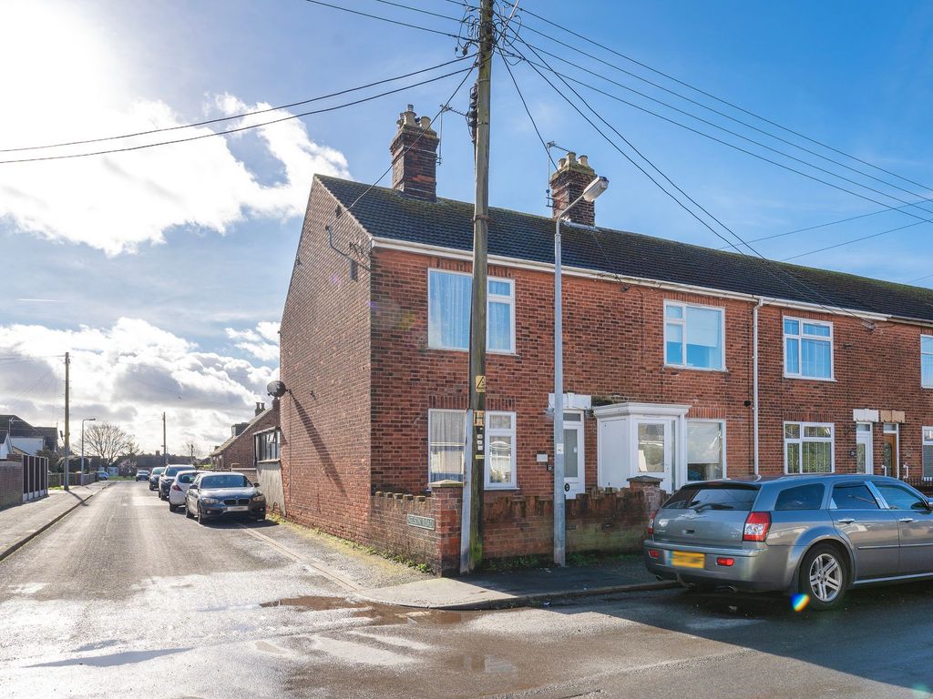 3 bed end terrace house for sale in Tan Lane, CaisterOnSea, Great