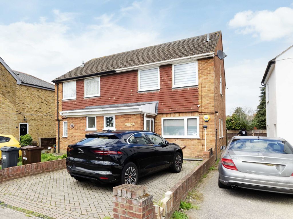 3 bed semidetached house for sale in Hanworth Road, Feltham TW13 Zoopla