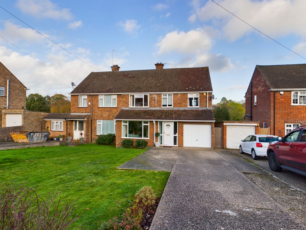 4 bed semidetached house for sale in Roberts Ride, Hazlemere, High