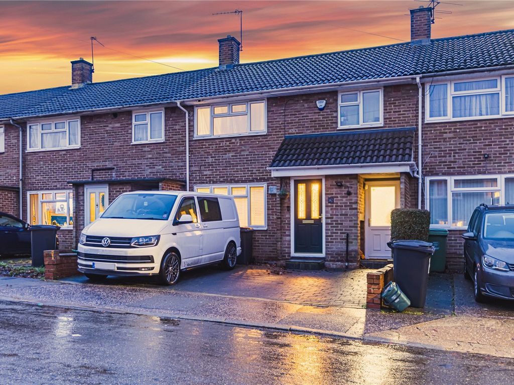 3 bed terraced house for sale in Turners Hill, Adeyfield, Hemel