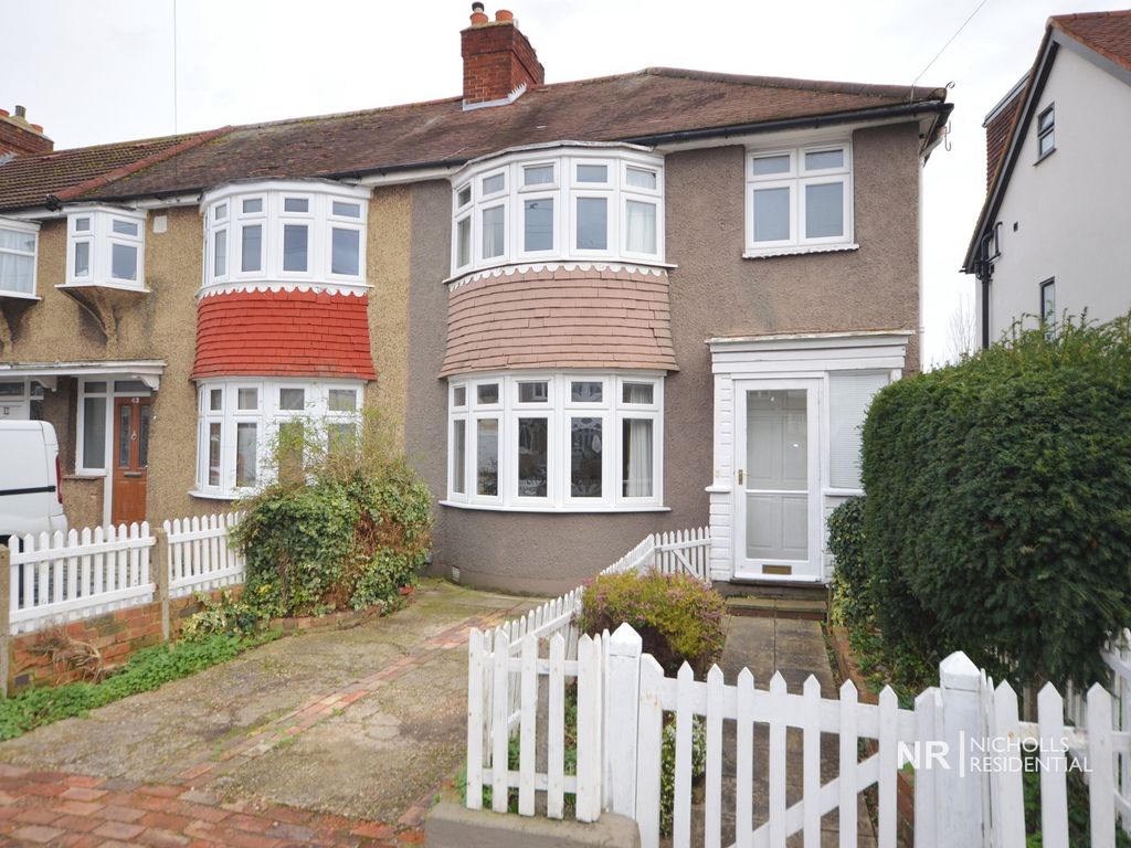 3 bed end terrace house for sale in Egham Crescent, Cheam, Sutton, Surrey. SM3 Zoopla