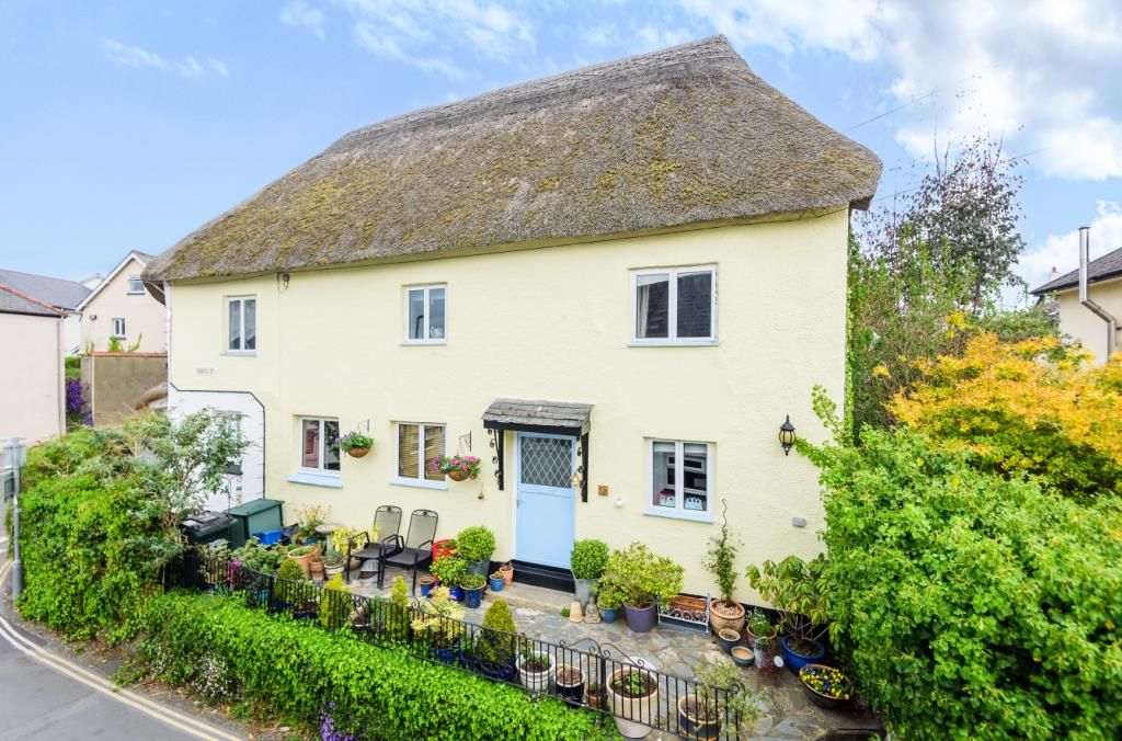 3 bed end terrace house for sale in Church Street, Kingsteignton