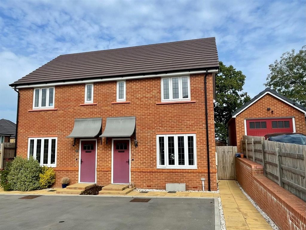 2 bed semidetached house for sale in Homestead Close, Chippenham SN14