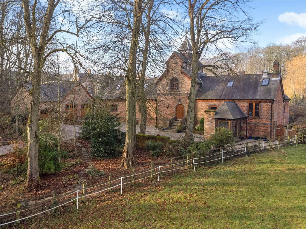 4 bed detached house for sale in Spring Road, Riddings, Alfreton