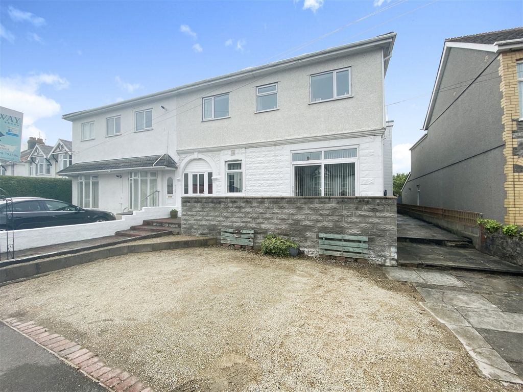 2 bed flat for sale in New Road, Porthcawl CF36, £165,000 Zoopla