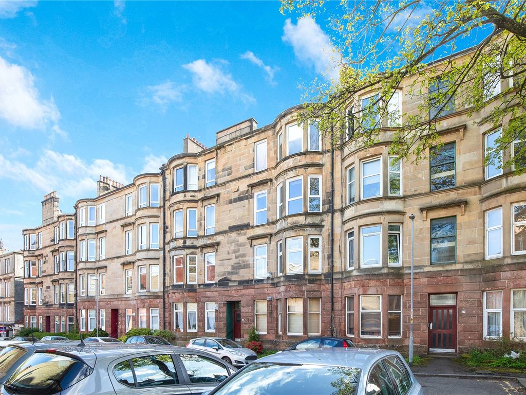 2 bed flat for sale in Overdale Avenue, Battlefield, Glasgow G42, £
