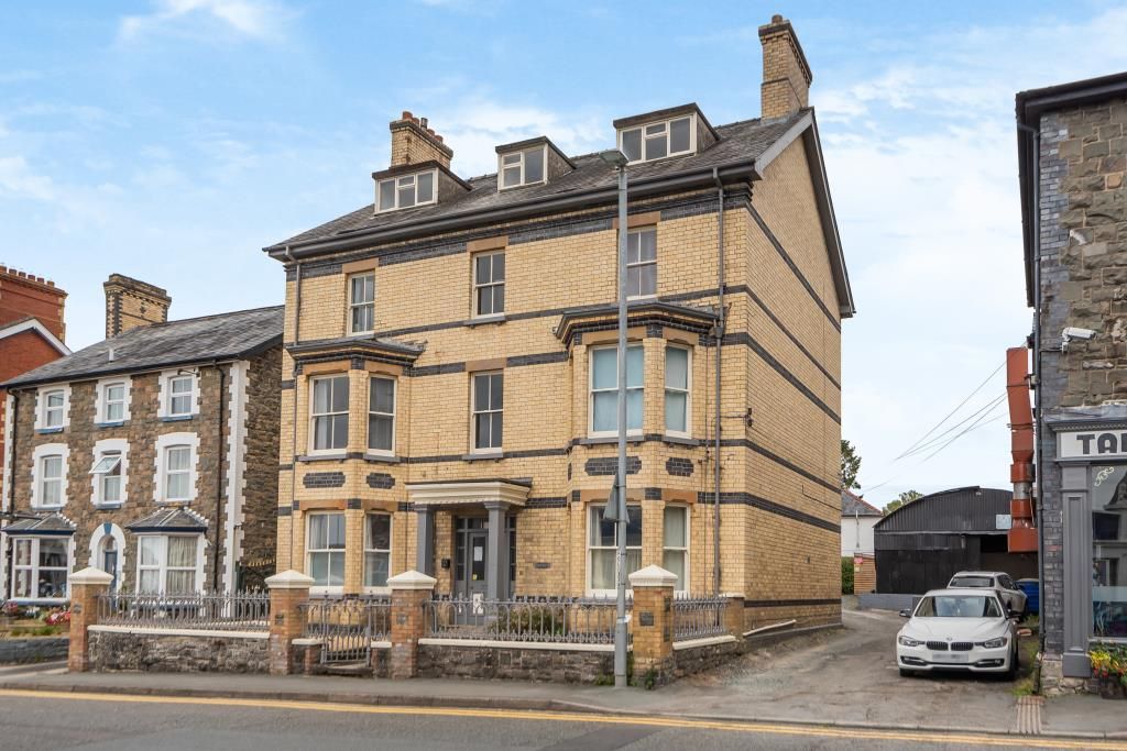 1 bed flat for sale in Llandrindod Wells, Powys LD1 Zoopla