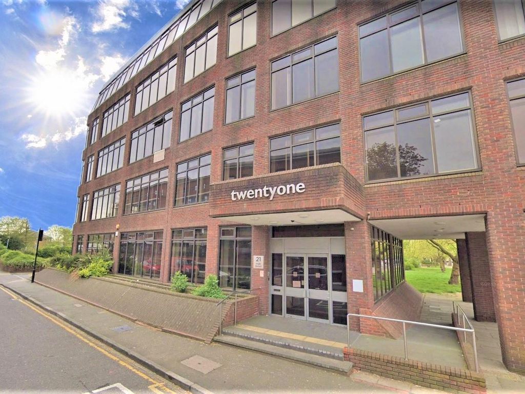 1 bed flat to rent in High Street, Feltham TW13 Zoopla