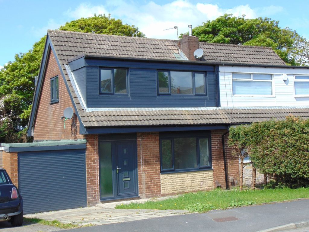 3 bed semidetached house for sale in Meadow Close, Burnley BB10 Zoopla