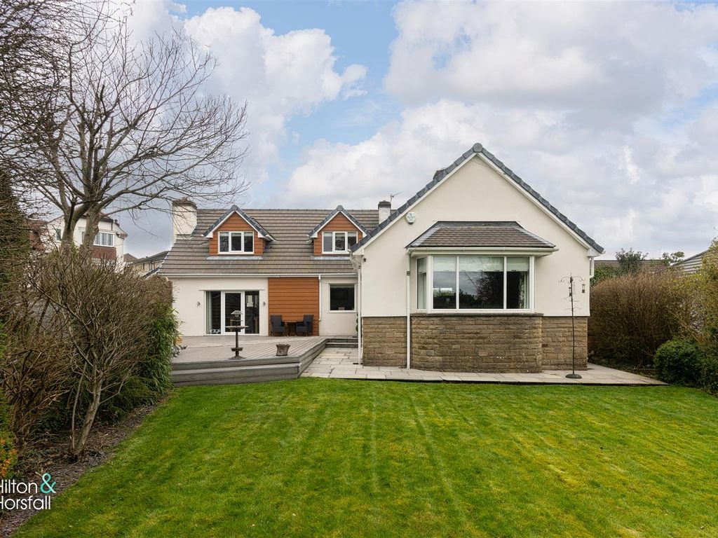 4 bed detached house for sale in Gisburn Road, Barrowford, Nelson BB9