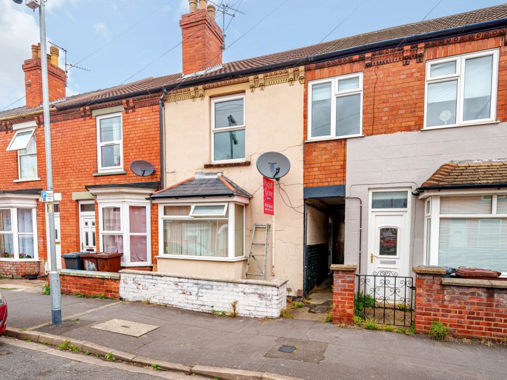 3 bed terraced house for sale in Kirkby Street, Lincoln LN5, £90,500