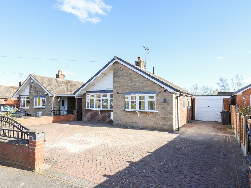 2 bed detached bungalow for sale in Riber Crescent, Old Tupton
