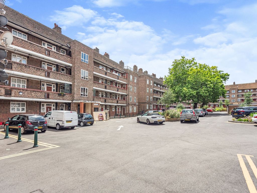 2 bed property for sale in Tulse Hill, London SW2 Zoopla