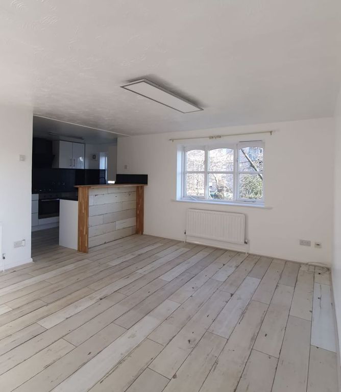 Chequers Close, London NW9  