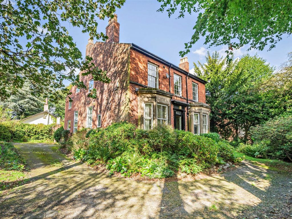 5 bed detached house for sale in Depleach Road, Cheadle SK8, £550,000