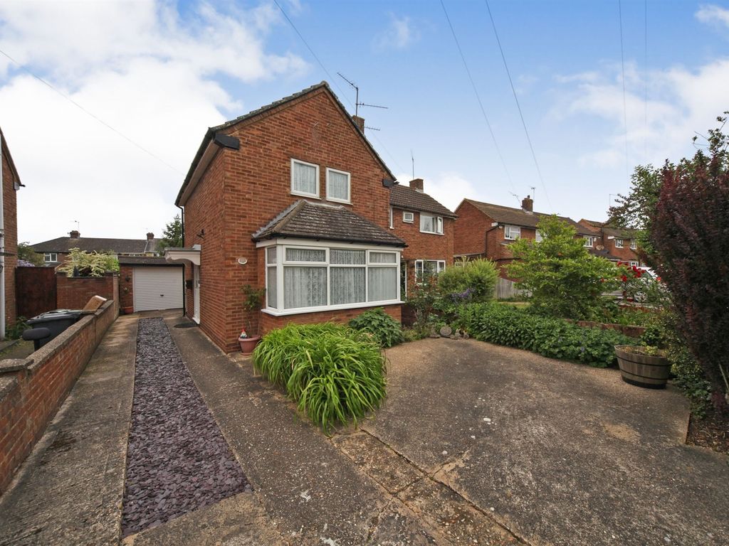 3 bed semidetached house for sale in Ravensthorpe, Luton LU2 Zoopla