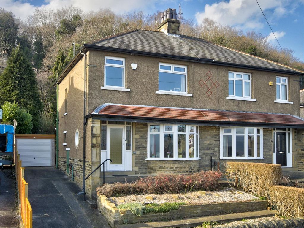 3 bed semidetached house for sale in St. Aidans Road, Baildon, Shipley