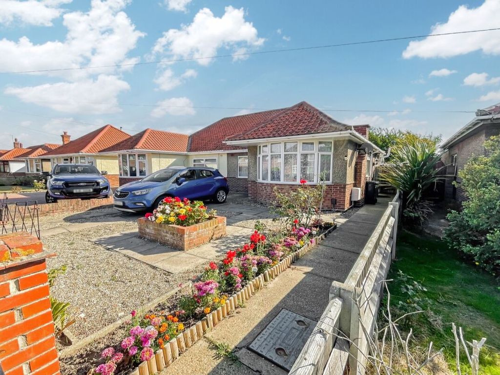 2 bed bungalow to rent in Pound Lane, Gorleston, Great Yarmouth NR31 Zoopla