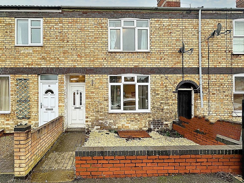 3 bed terraced house for sale in William Street, Rugby CV21, £179,995