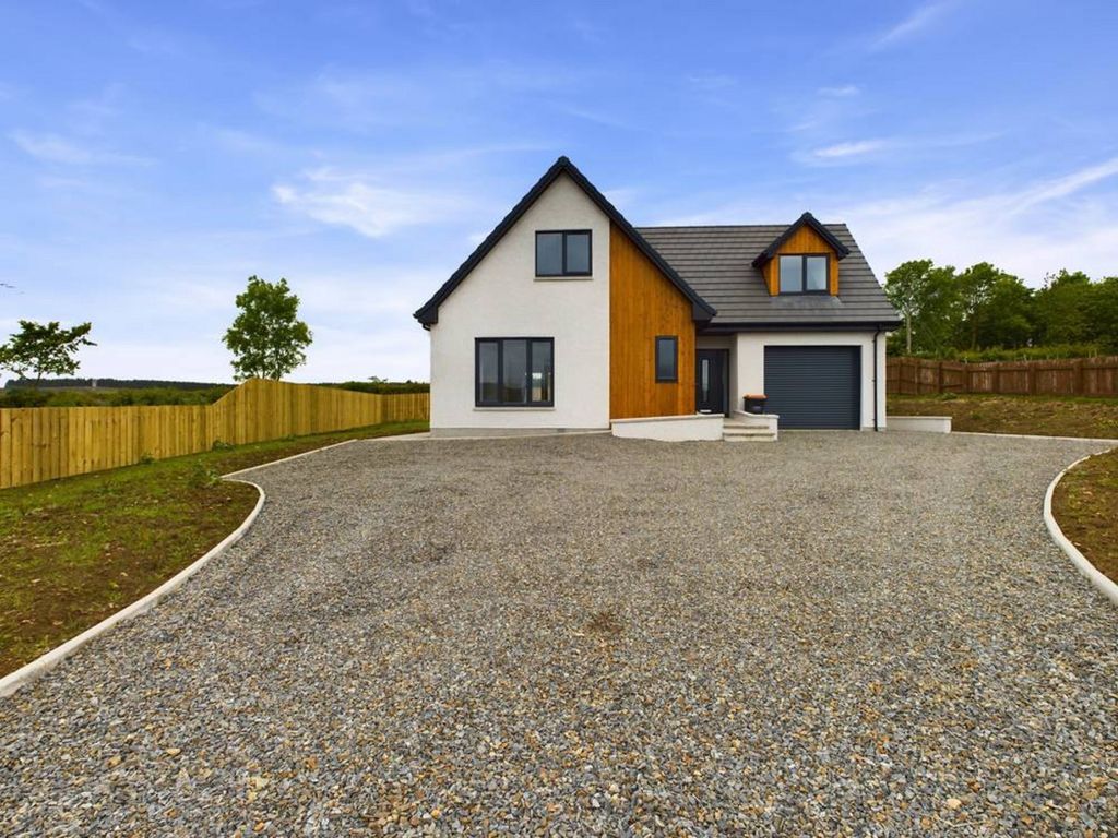 3 bed detached house for sale in Ferguson Place, Fetterangus AB42, £