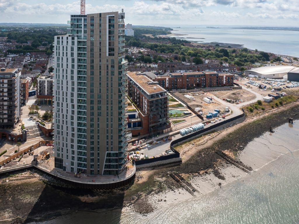 1 bed flat to rent in Vantage Tower, Centenary Plaza, Southampton SO19