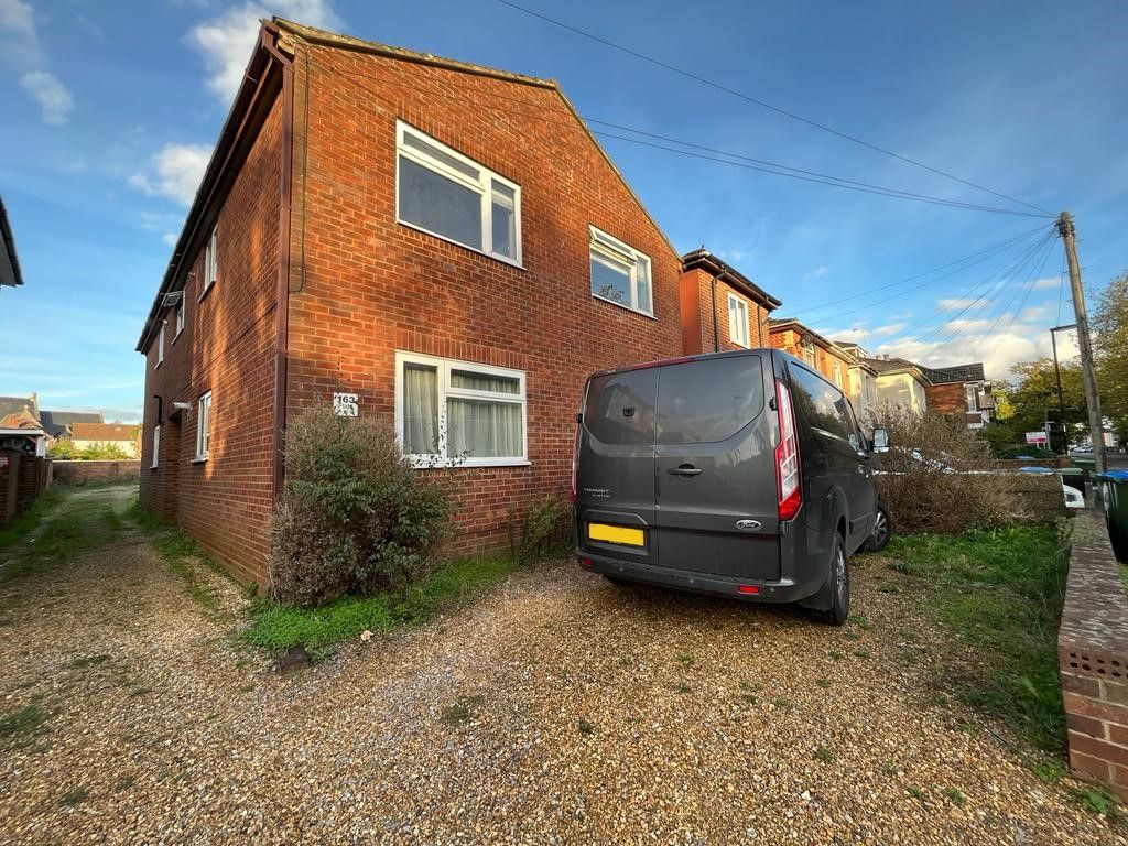 1 bed flat for sale in Millbrook Road East, Southampton SO15, £85,000