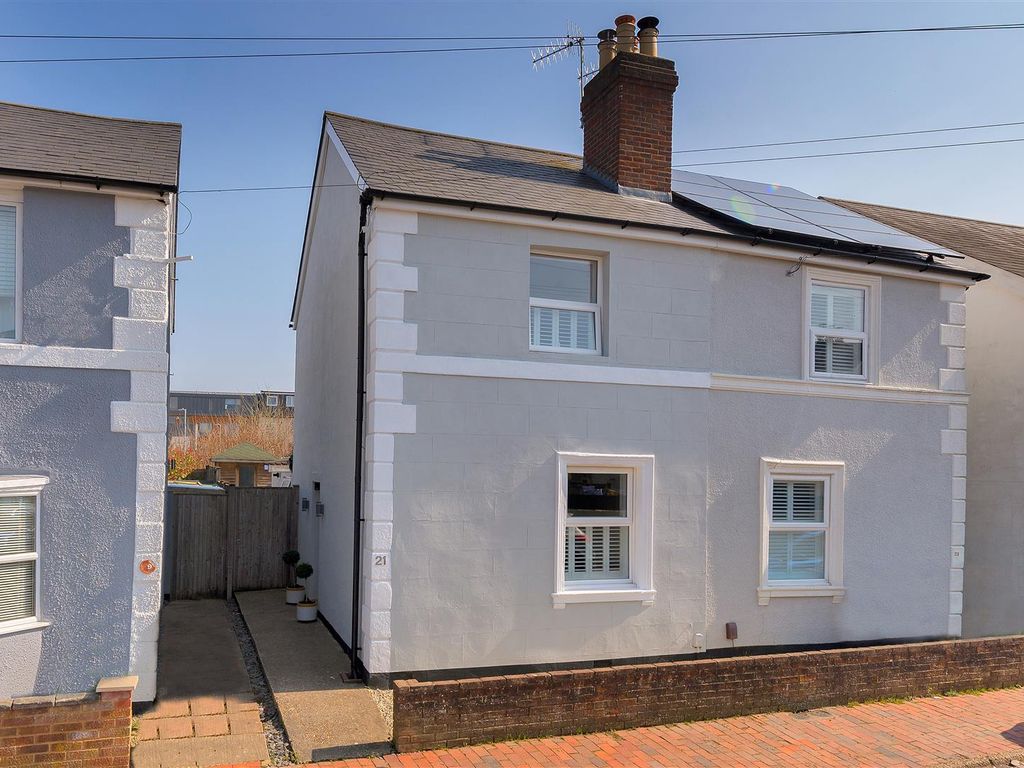 2 bed semidetached house for sale in William Street, Tunbridge Wells