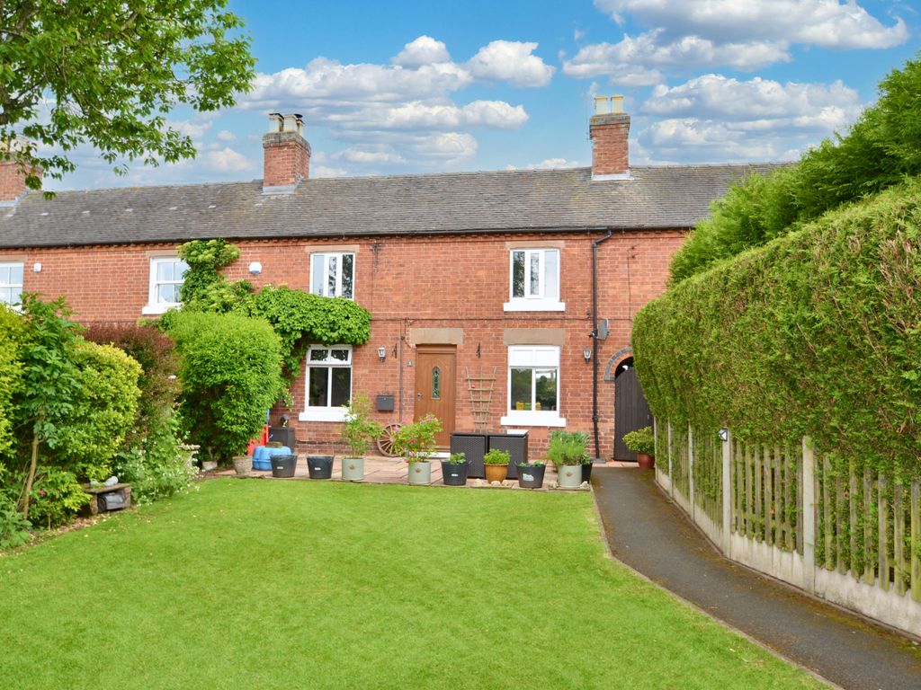 4 bed cottage for sale in Moreton, Newport TF10, £345,000 Zoopla