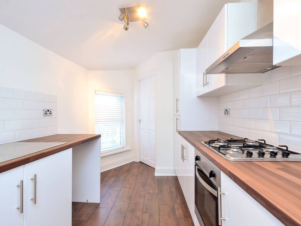 2 bed flat for sale in Odessa Road, Forest Gate, London E7 Zoopla