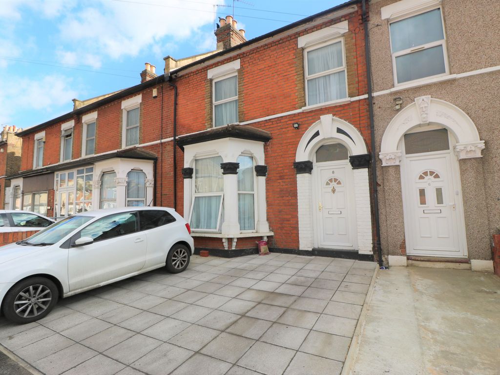 3 bed terraced house for sale in Bedford Road, Ilford, Essex IG1 Zoopla