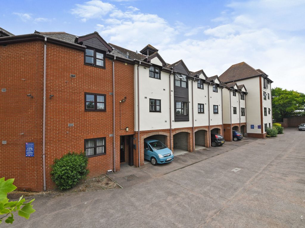 2 bed flat for sale in Templemead, Witham, Essex CM8 Zoopla