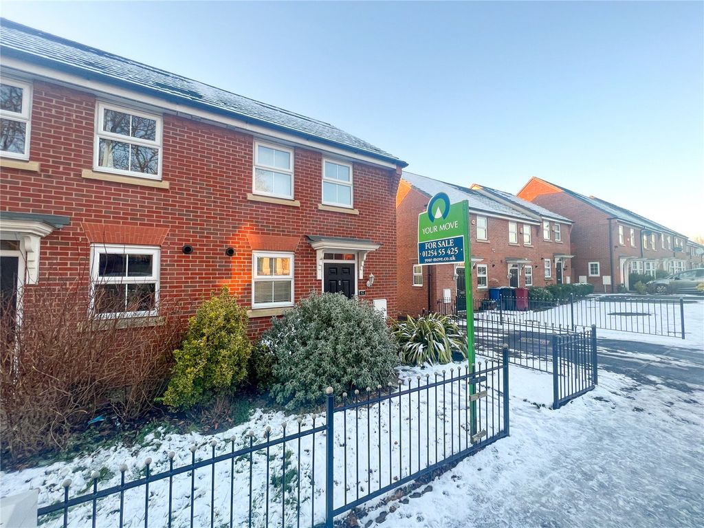 2 bed semidetached house for sale in Infirmary Road, Blackburn