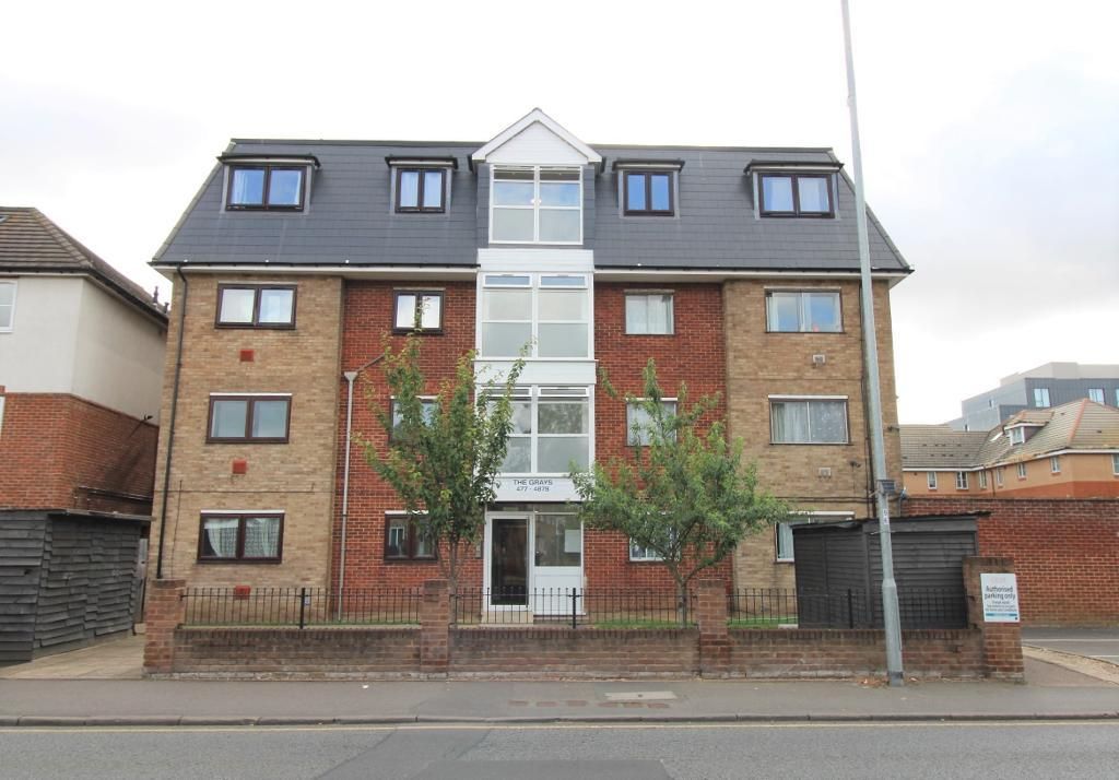 2 bed flat for sale in The Grays, High Street, Harlington UB3, £275,000