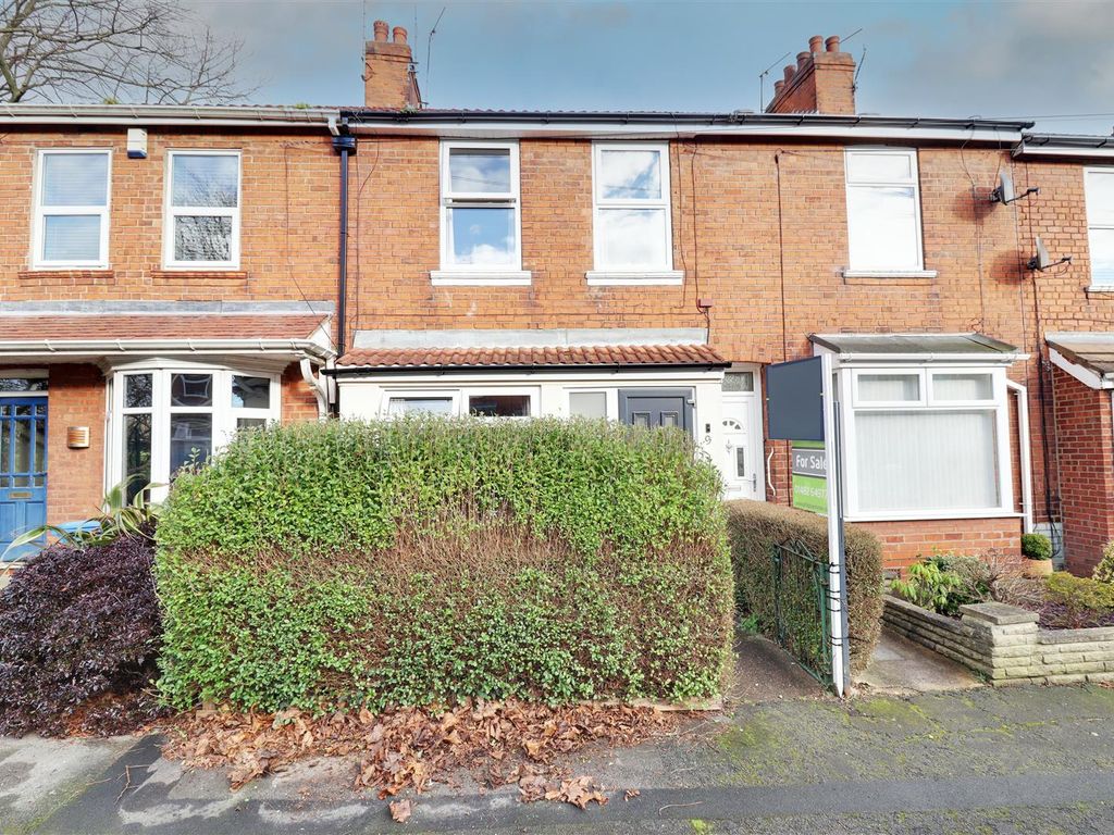 3 bed terraced house for sale in Park Avenue, Hessle HU13, £160,000