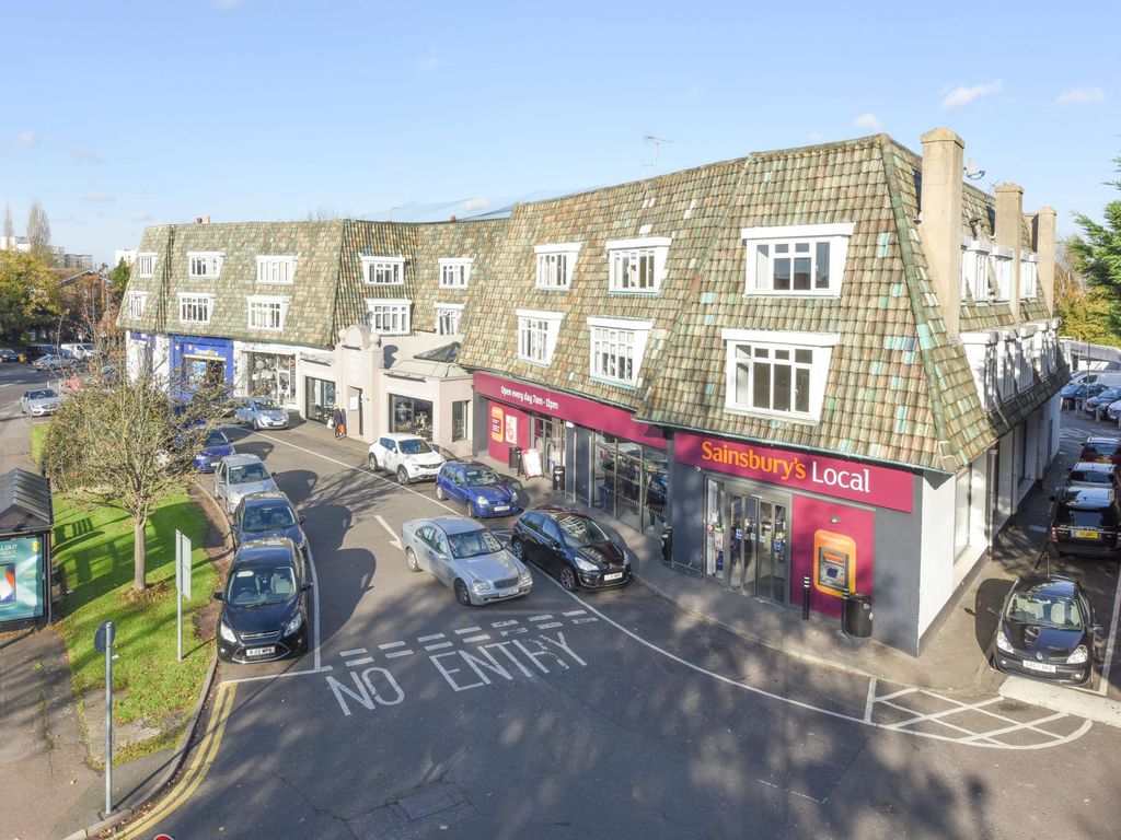 Studio to rent in Queens Road, Weybridge KT13 Zoopla