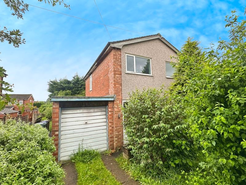 3 bed detached house for sale in Dunsters Avenue, Bury BL8, £260,000