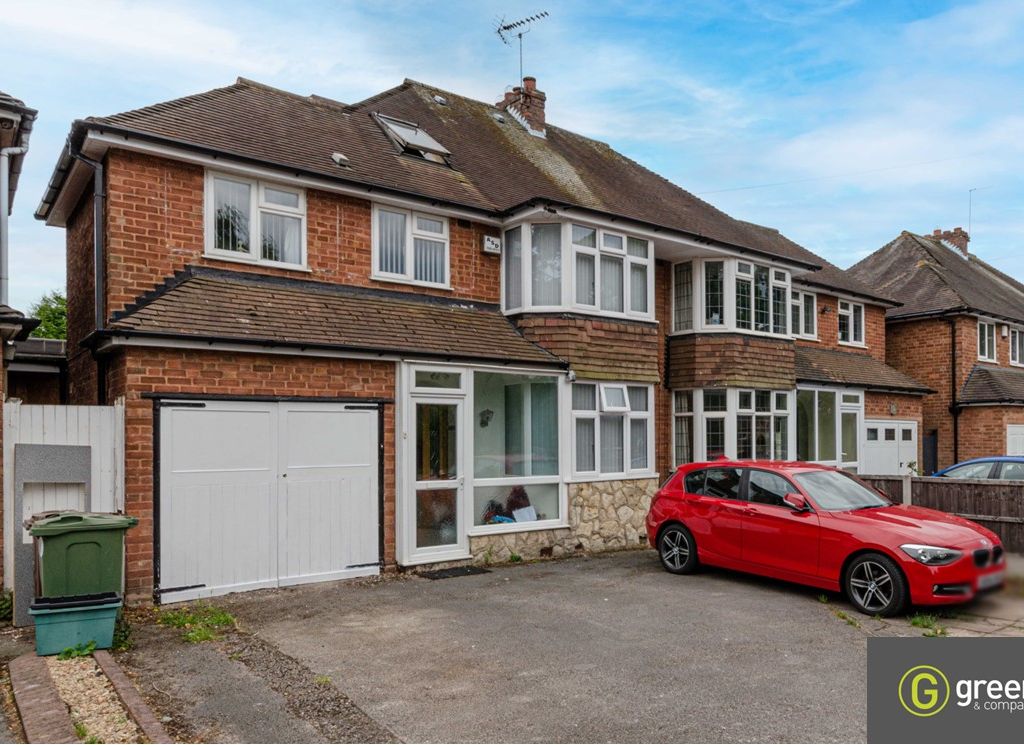 5 bed semidetached house for sale in West Avenue, Castle Bromwich